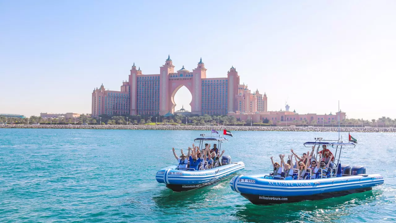 Speed Boat Tour Dubai - Image 1
