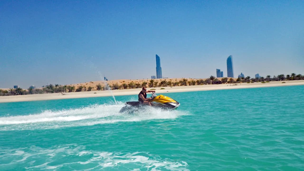 Jet Ski in Abu Dhabi - Photo 6